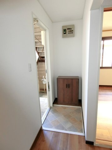 ファーストコーポ八千代の玄関