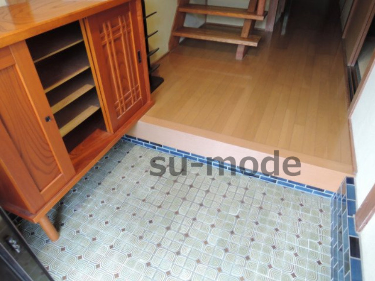 安岡寺５丁目貸家　【短期貸し専用】の玄関