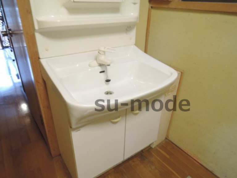 安岡寺５丁目貸家　【短期貸し専用】の洗面所