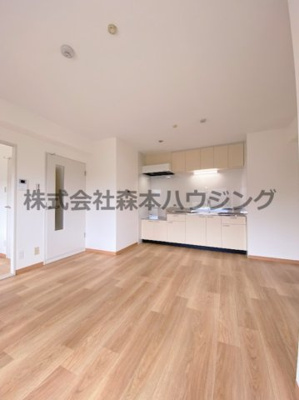 【居間・リビング】 | 　西尾ハイツ | ゆったりとしたリビングです