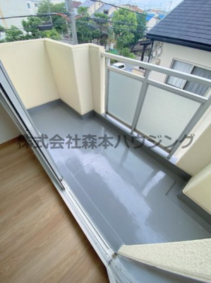 【バルコニー】 | 　西尾ハイツ | リビング側のバルコニーです