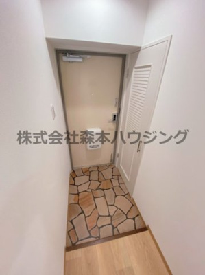 【玄関】 | 　西尾ハイツ | 落ち着いた玄関です