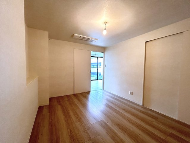 【寝室】広尾アパートメント 