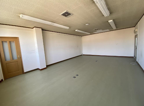 守山市吉身３丁目の店舗一部の内装