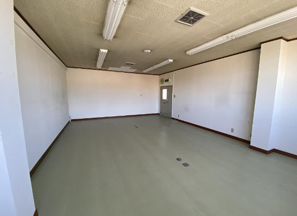 守山市吉身３丁目の店舗一部の内装