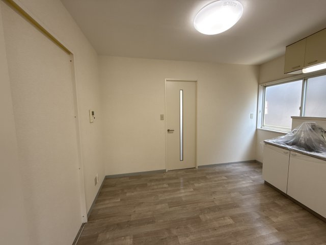 コーポ西宮の居間・リビング