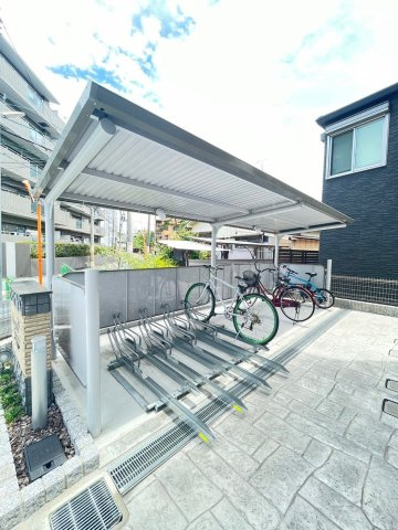 ヴィアソーレ茨木の駐車場