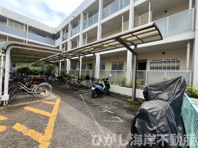 マリブコート茅ヶ崎の駐車場|新規リフォーム完了！二輪車置場