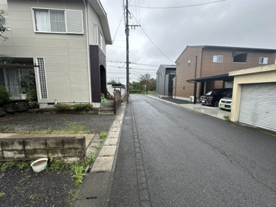 【前面道路含む現地写真】 | 都城市鷹尾1丁目 550万円
