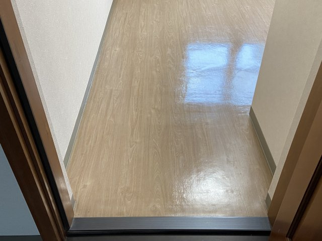 小林ハイツの玄関