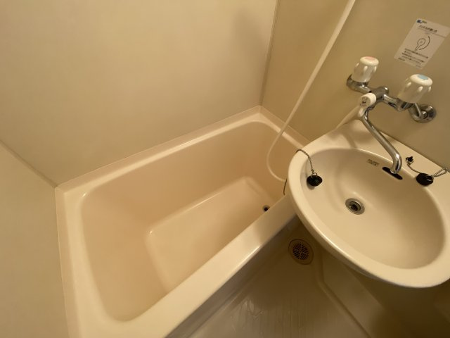 小林ハイツの浴室