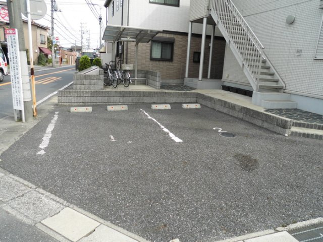 ラ・フルール四季の駐車場|駐車場