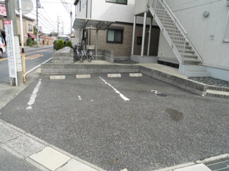 【駐車場】 | ラ・フルール四季 | 駐車場