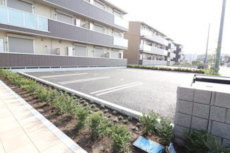 【駐車場】 | メルヴェイユおおたかの森Ⅱ | 駐車場