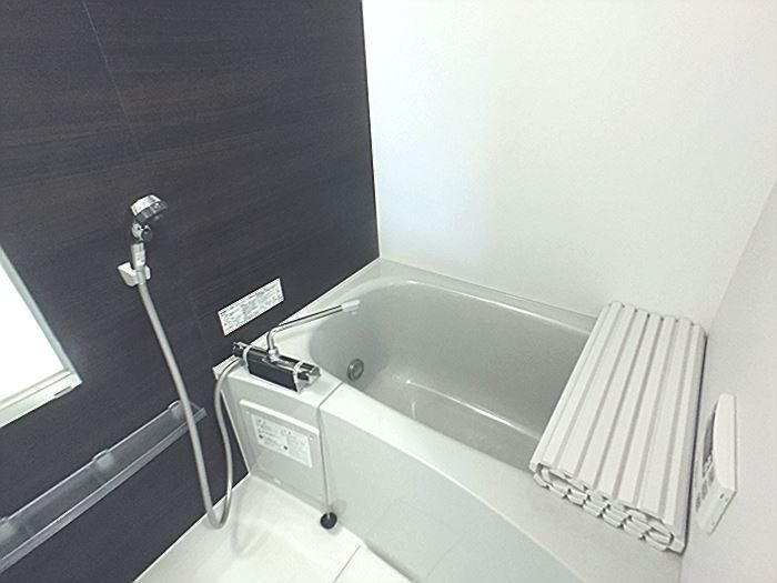 ストラール Ｃの浴室|浴室