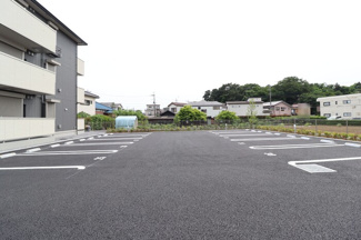 【駐車場】 | ピースウッド Ⅰ | 駐車場