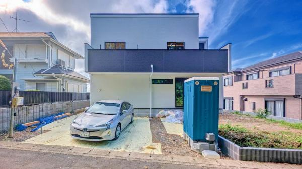 横浜市磯子区洋光台６丁目の新築一戸建の駐車場|カースペース3台分あり（車種による）