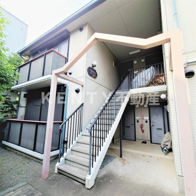 【エントランス】 | サークルナインＣ | 建物の内部です