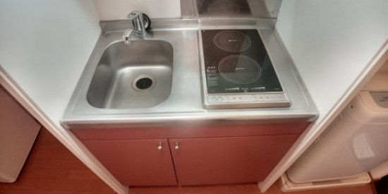 レオパレスＢｕｏｎｏのキッチン|冷蔵庫・電子レンジ付き