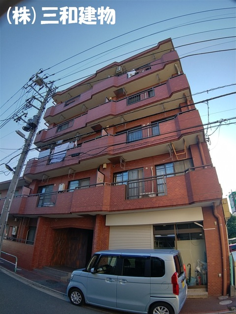 グランドール赤塚の外観