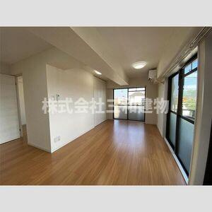 グランドール赤塚の居間・リビング