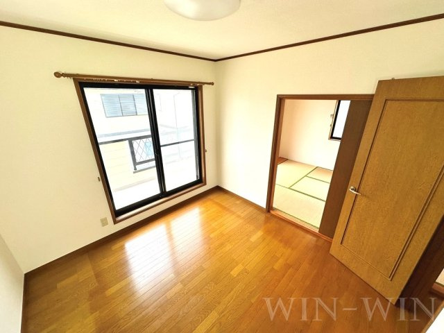 南島町貸家の寝室