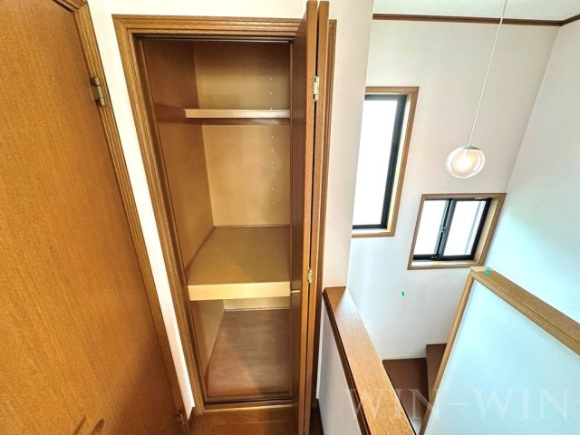 南島町貸家の収納