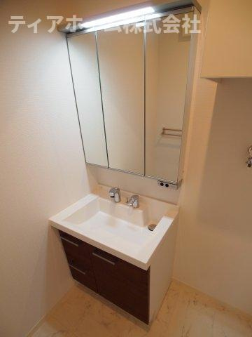 リヴェルの独立洗面台|独立洗面台で身支度をすべて済ませてしまいましょう