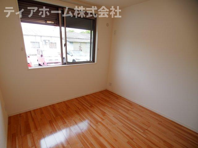 リヴェルの洋室|落ち着いた色調の洋室です