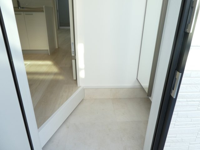 arbre fuille(アルブルフィーユ)の玄関