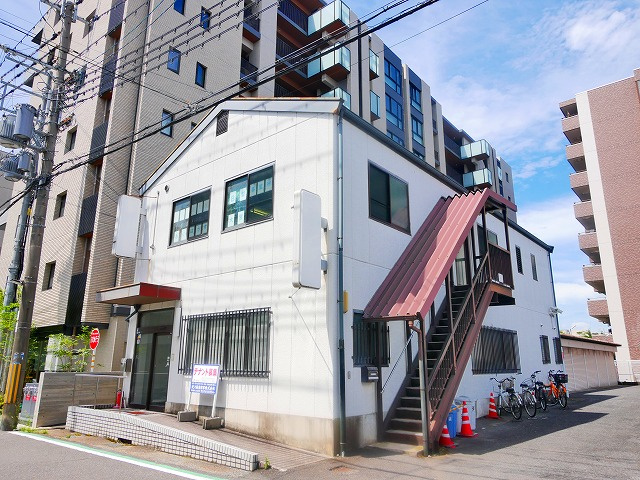 秋永大宮ビルの外観