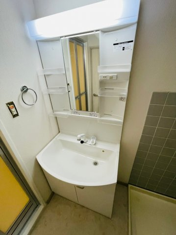 仲介手数料0！！リバーサイド京命の洗面所