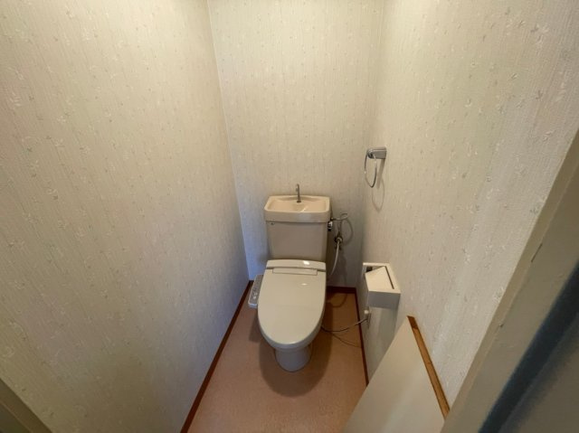 ブランドールMⅢのトイレ|イメージとして同建物他部屋を表示しています
