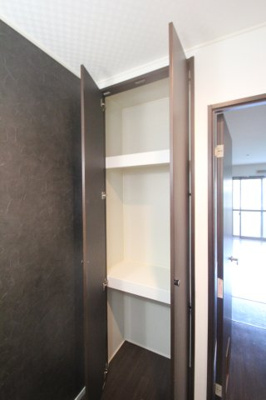 【収納】 | フェリオ常盤D棟 | 洗面所にある収納です