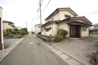 【前面道路含む現地写真】 | 西茂呂中古住宅 | ○前面道路〇
北側4ｍ幅でございます/2024.7.15撮影。