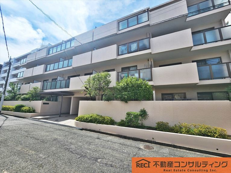 西岡本ハウスの外観
