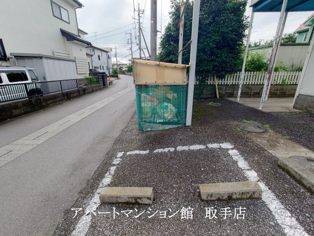 サンライフA棟の駐車場