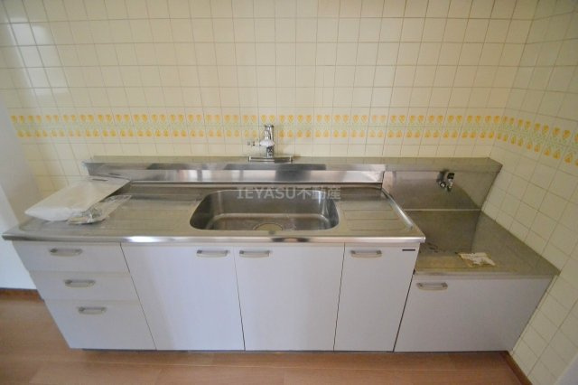 広島市西区草津東１丁目の賃貸マンションのキッチン