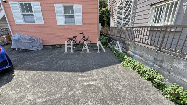 ディステラの駐車場