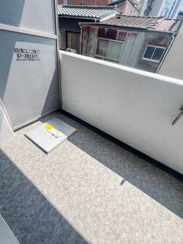 セレニテ阿波座ミラクのバルコニー