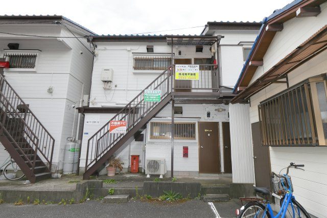 ハイツマコトAの外観
