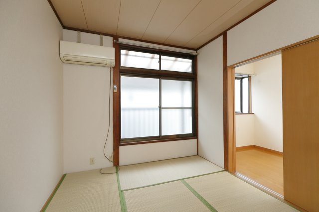ハイツマコトAの和室