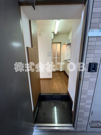 【玄関】 | ルーブル上北沢 | 同間取り反転タイプの写真です