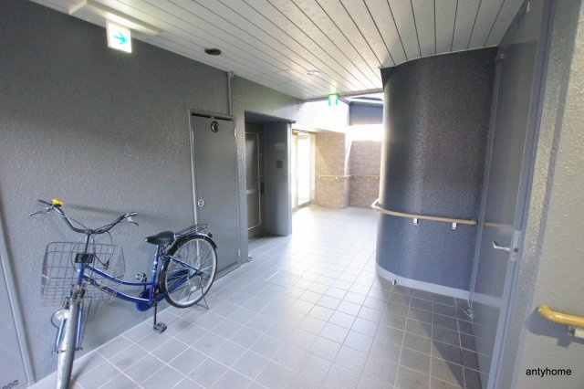 インディペンデンスハイツ　仲介手数料無料のロビー