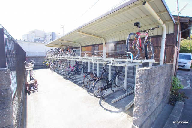 インディペンデンスハイツ　仲介手数料無料の駐車場