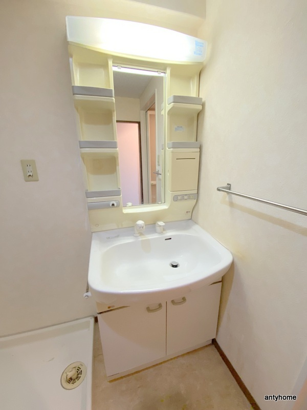 インディペンデンスハイツ　仲介手数料無料の洗面所