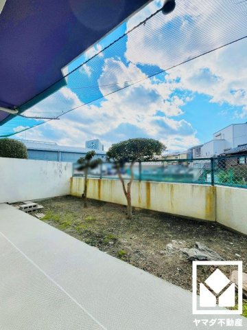 桂川ハイツ4号館のバルコニー