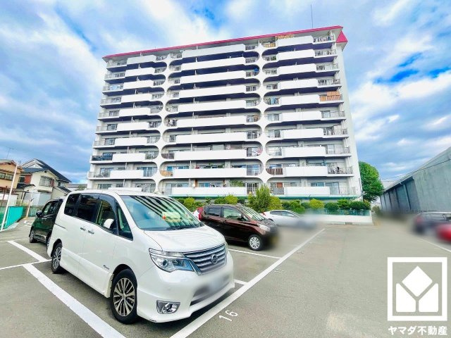 桂川ハイツ4号館の外観