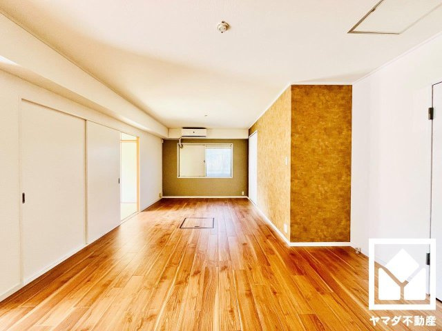 桂川ハイツ4号館の居間・リビング