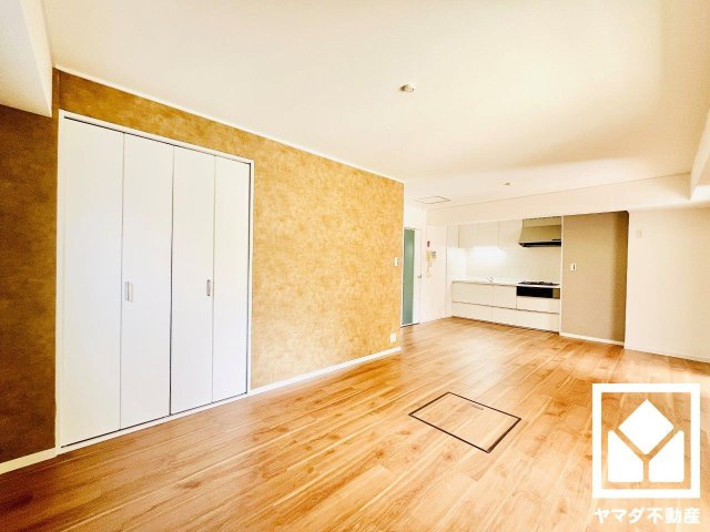 桂川ハイツ4号館の居間・リビング